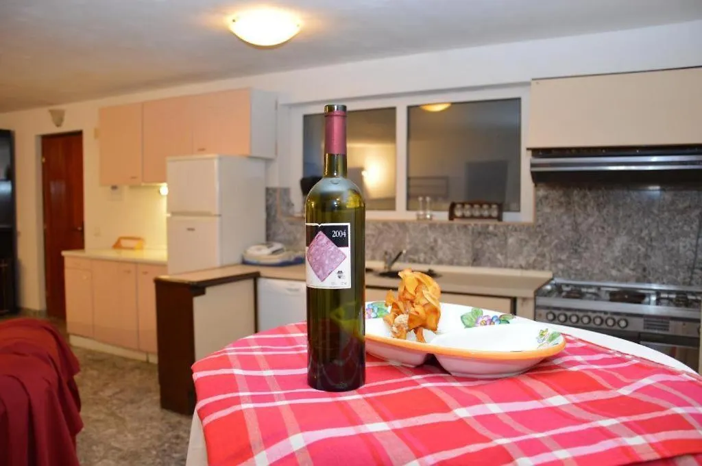 Apartments Athena Nova Vas  0*, Nova Vas (Porec) Croatia